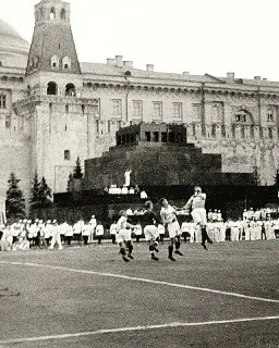 90 лет уникальному матчу на Красной площади: Спартак против Динамо