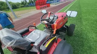 Луховицы: Спортшкола получила новый трактор для футбольного поля