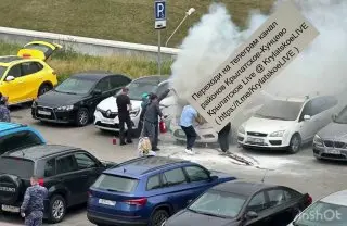 Автомобиль загорелся у отдела полиции в Кунцево