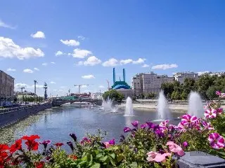 Москва: в пятницу ожидается до +27°C, но с дождями