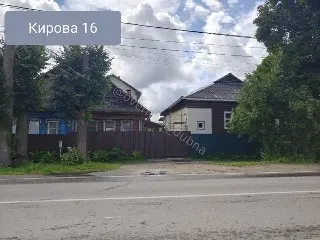 Разметка на Кирова: жители просят вернуть прежний заезд к домам