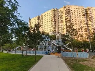 Пруды Ясенево засияли: жители благоустроили зону отдыха