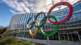 МОК временно восстановил членство Олимпийского комитета России и отменил санкции