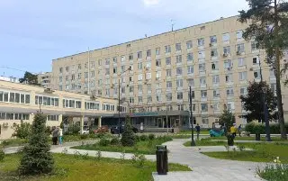 Префект СВАО оценил работу многопрофильной больницы на Ленской улице