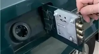 В Подмосковье растет число ночных краж топлива из автомобилей