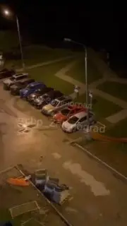 Вандал разгромил автомобили на парковке в Зеленограде