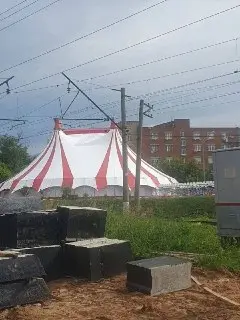 В Чертаново установили цирковой шатёр для шоу и мероприятий