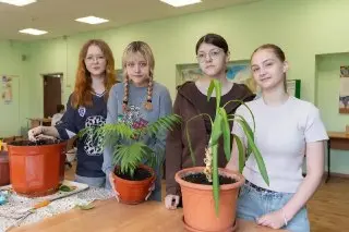 Жуковские школьники участвуют в летних трудовых бригадах