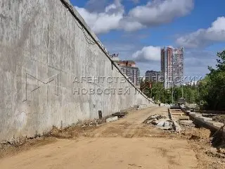 В Бутово строят новый путепровод через МЦД-2