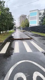 Проезд у школы на Мячковском перекрыт, но работы не ведутся