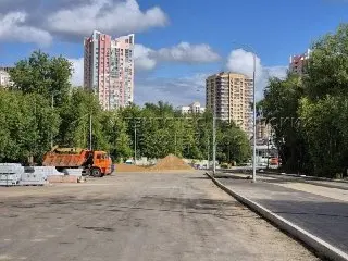 Строительство путепровода через МЦД-2 началось в Москве