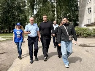 Благоустройство дворов в 1 микрорайоне: новые площадки и парковки