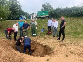 Работы на набережной Менделеева: очистка и осушение после подтопления