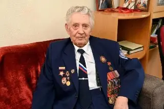 Ветеран Дмитрий Гончаров отмечает 101 год в Сергиевом Посаде