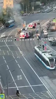 Задымление в трамвае Т1: Пассажиры эвакуированы без пострадавших