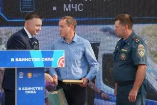 Житель Пущино получил награду за героизм в спасении ребенка