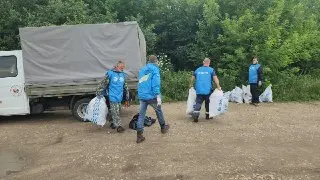 Добровольцы очистили берег Оки у Дракино в рамках акции «Вода России»