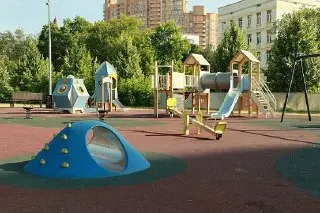 Обновление 46 детских и спортивных площадок в ЮВАО завершено