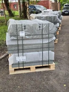 Завершение благоустройства двора на улице Панферова