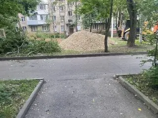 Обновление детской площадки вызывает беспокойство у жителей