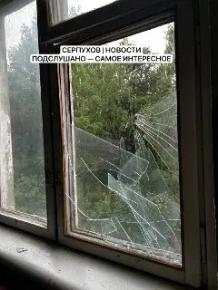 Жители дома на Чернышевского встревожены разбитым стеклом