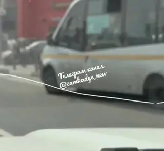 В Мытищах потушили горящий автомобиль возле Красного кита