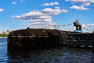 Открытие музея ВМФ на борту субмарины в Северном Тушино