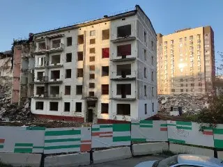 Реновация: Снос старых пятиэтажек на Ереванской улице