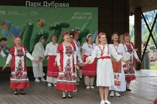 Парк «Дубрава» отметил День семьи концертом «Всё начинается с любви»