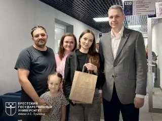 Старт приемной кампании: Ульяна Рахвалик — первый абитуриент
