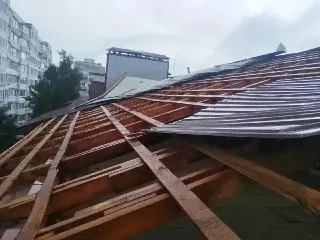 Пожарные помогают справиться с последствиями непогоды в Богородском