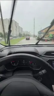 Сильный ливень затопил улицы и автобусы в Зеленограде