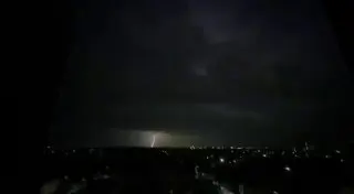 Сильные дожди и грозы ожидаются в Москве: предупреждение МЧС