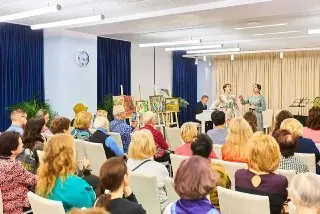 Центры долголетия в ЗАО: спорт, творчество и новые знания для москвичей
