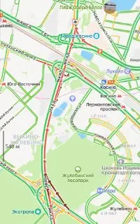 Авария на МКАД: горящий автомобиль и пробки на съезде