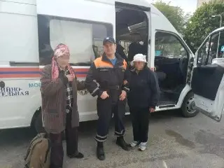 Спасение пенсионерок: как спасатели нашли двух грибников в лесу