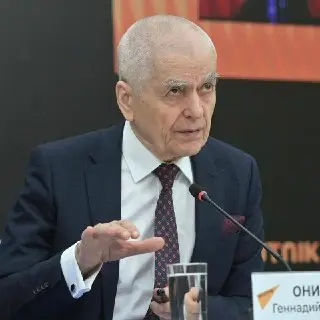 Академик Онищенко предлагает увеличить возраст молодежи до 40 лет