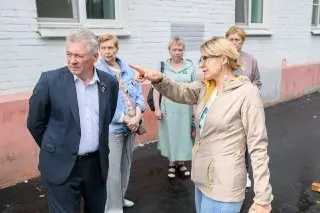 Юрий Егоров проверил благоустройство дворов в Лыткарино