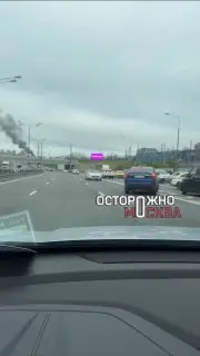 Пожар на МСД: строительный кран охвачен пламенем