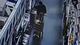 Воры пойманы в строительном гипермаркете: ущерб 35 тысяч рублей