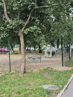 В Нагатино открылась новая площадка для выгула собак