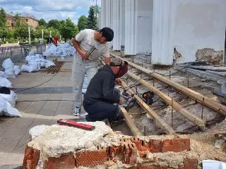 Реконструкция главного входа в ЦДК им. М.И. Калинина продолжается
