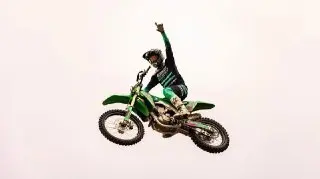 В Лобне прошло зрелищное мотошоу с трюками от FMX13