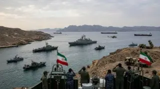 Конфликт за Ормуз: Иран и США готовятся к эскалации