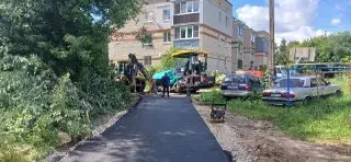 Ремонт дороги в Белоусове: Лесная завершена, Текстильная ждет