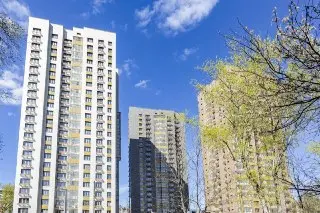 Жители начали обживать новые квартиры в доме на Черепановых