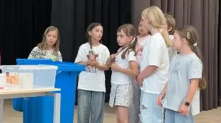 Школьники Подмосковья участвуют в квесте «Охотники за отходами»