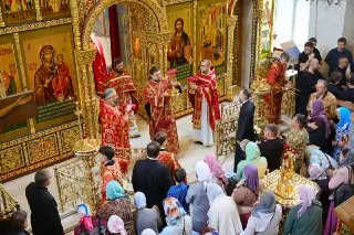 Крестный ход из Мытищ: паломники отправились к Троице-Сергиевой лавре