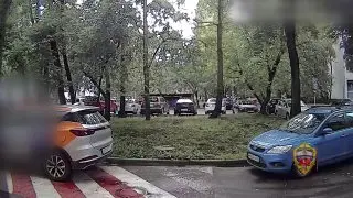 Пенсионерка стала жертвой мошенников в Москве: подробности инцидента