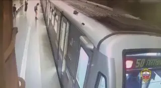 Подросток на «Электрозаводской» прокатился на вагонах метро